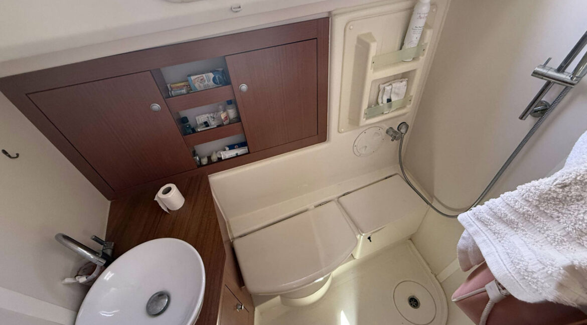 Hanse-385-voilier-bateaux-services-12