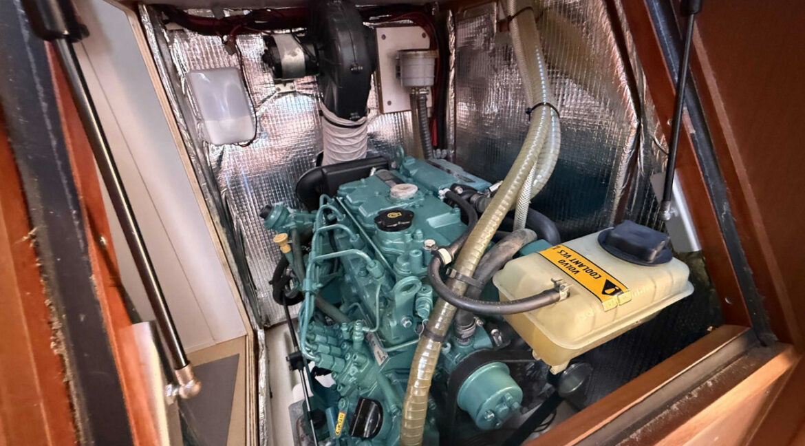 Hanse-385-voilier-bateaux-services-13