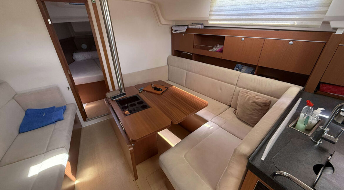 Hanse-385-voilier-bateaux-services-15