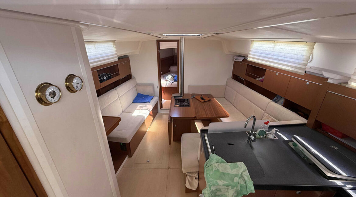 Hanse-385-voilier-bateaux-services-16