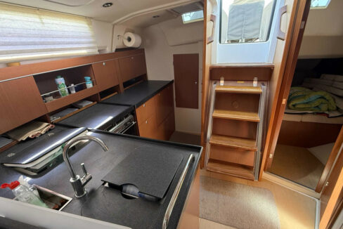 Hanse-385-voilier-bateaux-services-19