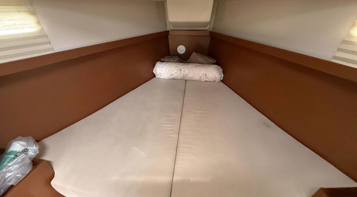 Hanse-385-voilier-bateaux-services-21