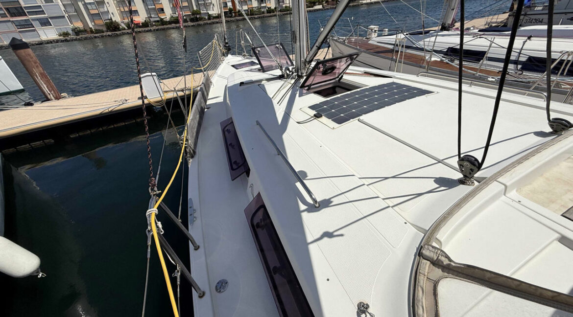 Hanse-385-voilier-bateaux-services-7