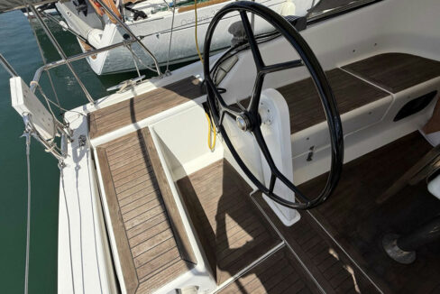 Hanse-385-voilier-bateaux-services-9