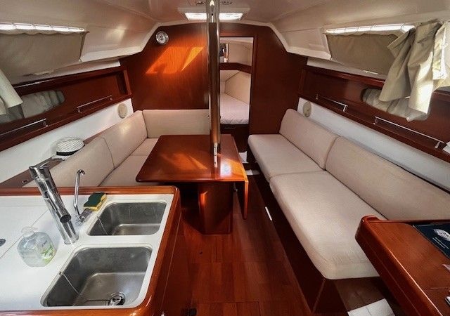 beneteau-oceanis-31-à-vendre-bateaux-services-4